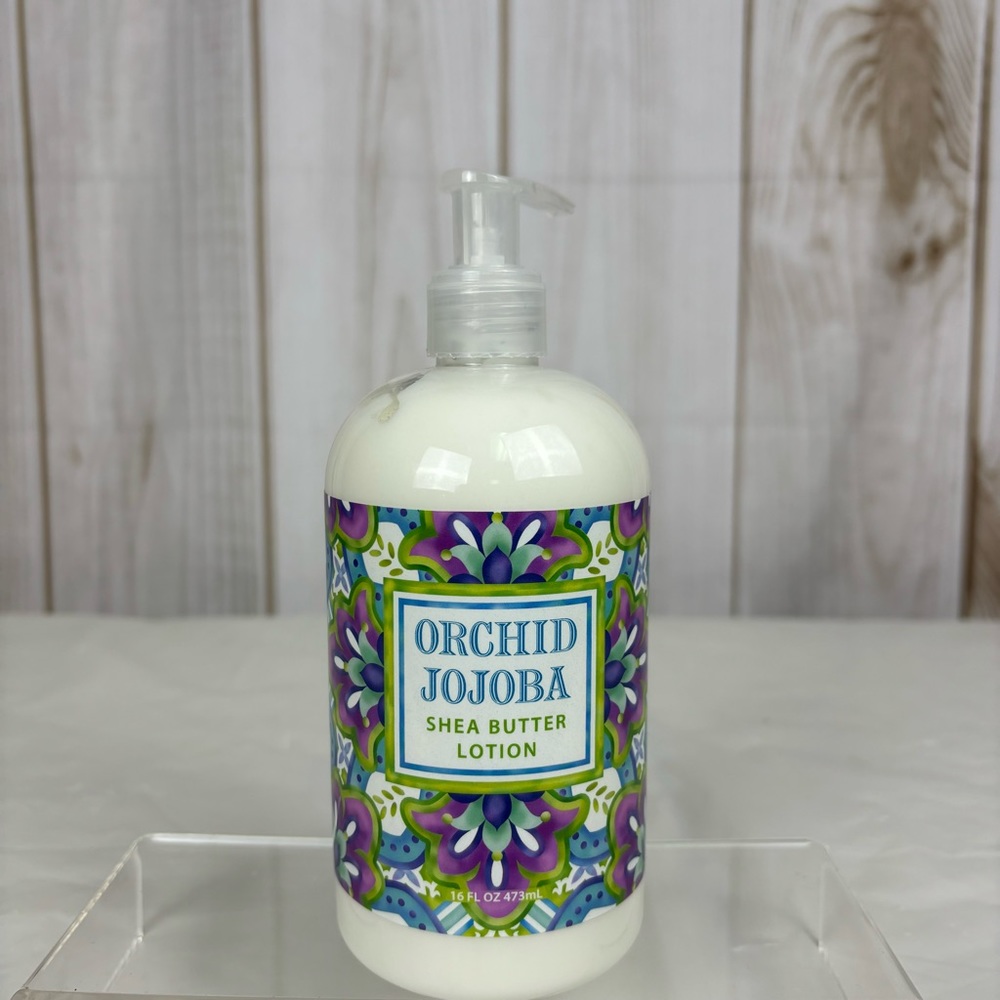 Greenwich Bay Foaming Milk Bath and Shea Butter Lotion 2 Piece Set - Picture 2 of 7